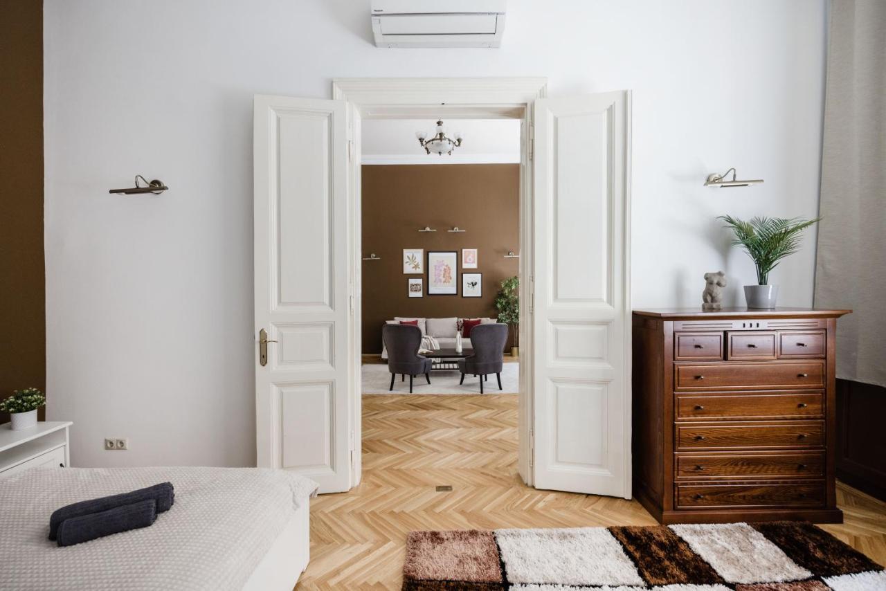 Luxe, Historic Home Near Downtown Landmarks 19Th Century Budapeste Exterior foto